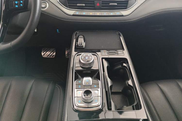 Used Ford Equator 2021 EcoBoost 225 Platinum Edition 7-Seater Gear Lever