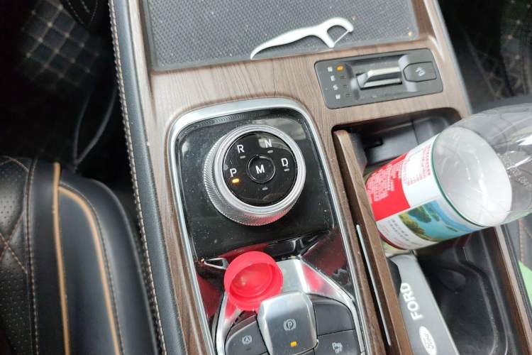 Used Ford Equator 2021 EcoBoost 225 Premier 6-Seater Gear Lever