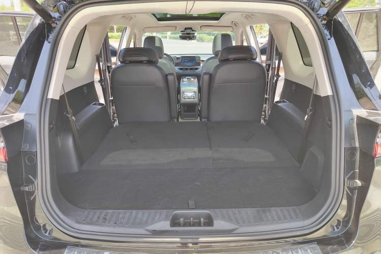 Used Ford Equator 2021 EcoBoost 225 Premier 6-Seater Interior 11