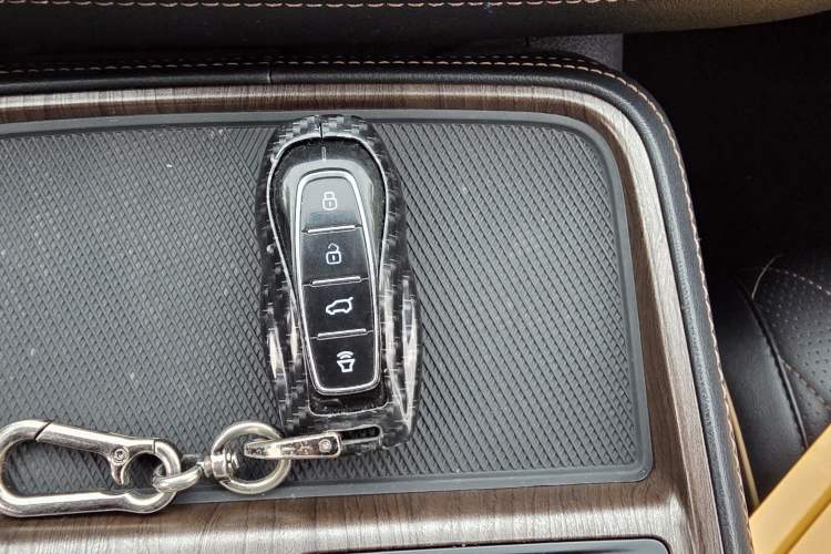 Used Ford Equator 2021 EcoBoost 225 Premier 6-Seater Interior 12