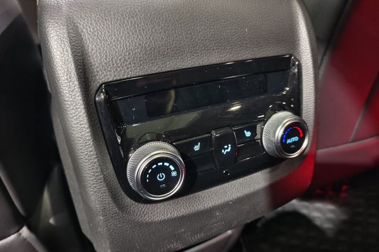 Used Ford Equator 2021 EcoBoost 225 Premier 6-Seater Interior 13