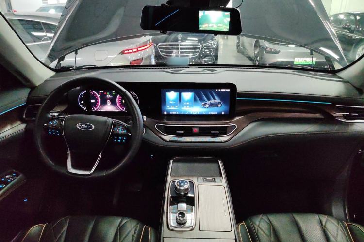 Used Ford Equator 2021 EcoBoost 225 Premier 6-Seater Interior 2