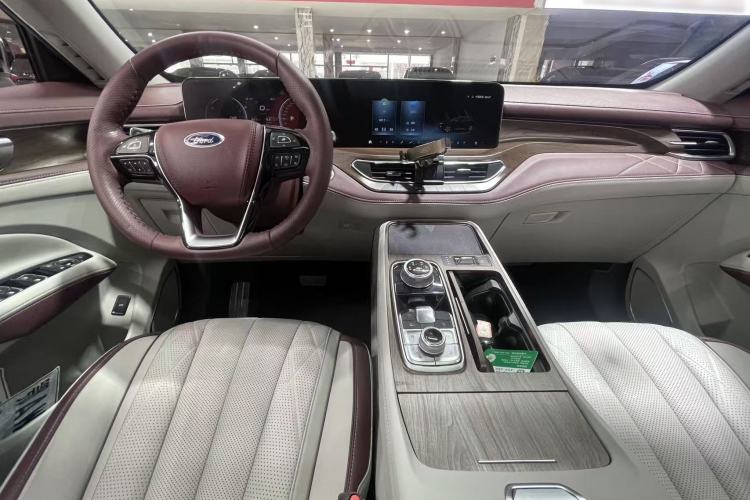 Used Ford Equator 2021 EcoBoost 225 Premier 6-Seater Interior 2