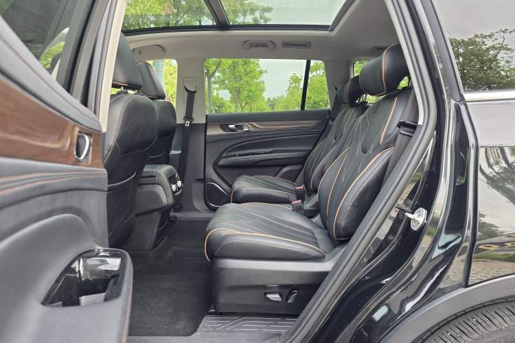 Used Ford Equator 2021 EcoBoost 225 Premier 6-Seater Interior 2
