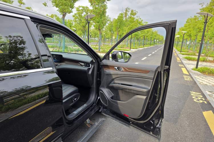 Used Ford Equator 2021 EcoBoost 225 Premier 6-Seater Interior 5
