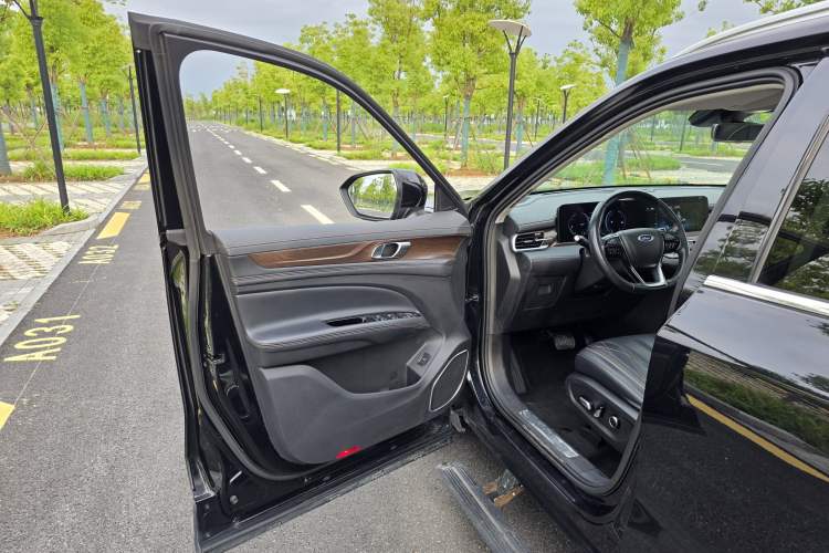 Used Ford Equator 2021 EcoBoost 225 Premier 6-Seater Interior 6