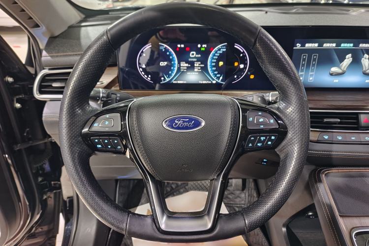 Used Ford Equator 2021 EcoBoost 225 Premier 6-Seater Interior 7