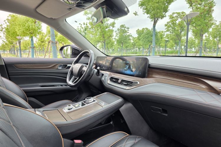 Used Ford Equator 2021 EcoBoost 225 Premier 6-Seater Interior 8