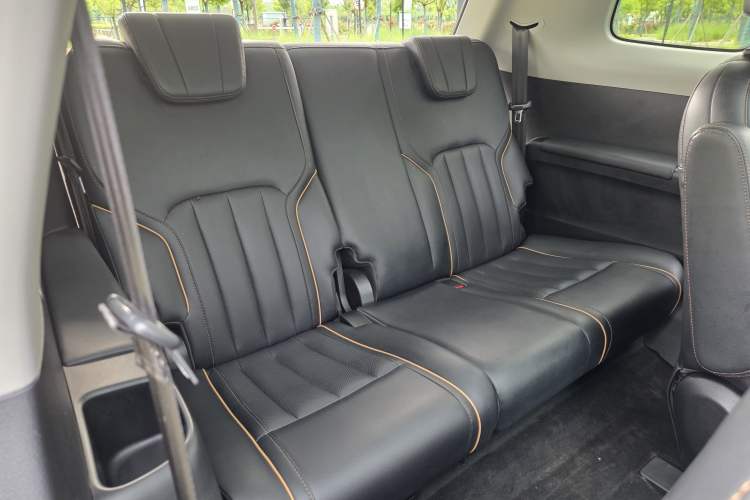 Used Ford Equator 2021 EcoBoost 225 Premier 6-Seater Interior 9