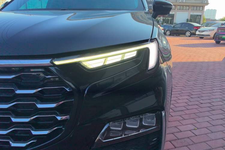 Used Ford Equator 2021 EcoBoost 225 Premier 7-Seater Left Front Headlight