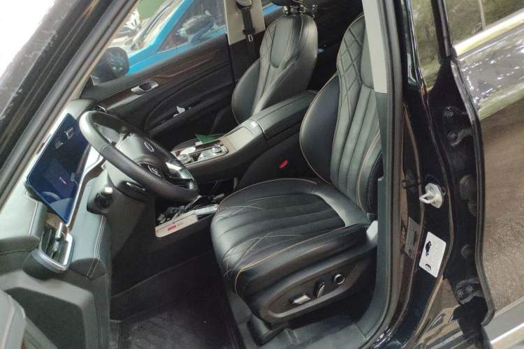 Used Ford Equator 2021 EcoBoost 225 Premier 6-Seater Left Front Seat