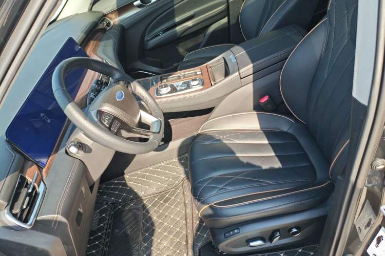 Used Ford Equator 2021 EcoBoost 225 Premier PLUS 7-seater (2/2/3) Left Front Seat