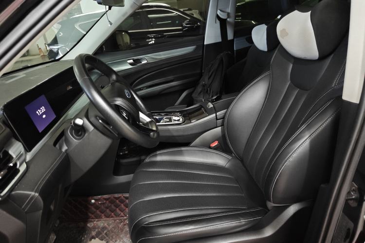 Used Ford Equator 2021 EcoBoost 225 Platinum Edition 6-seater Left Front Seat