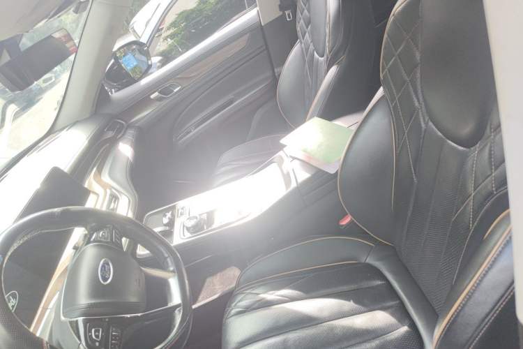 Used Ford Equator 2021 EcoBoost 225 Premier PLUS 6-Seater Left Front Seat