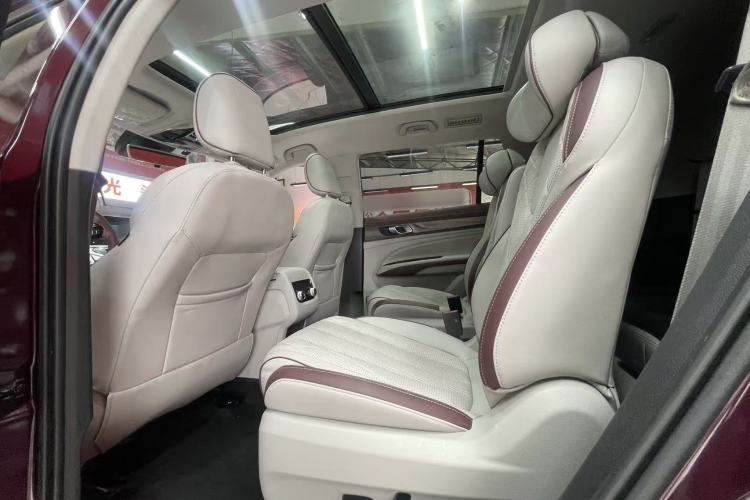 Used Ford Equator 2021 EcoBoost 225 Premier 6-Seater Left Front Seat