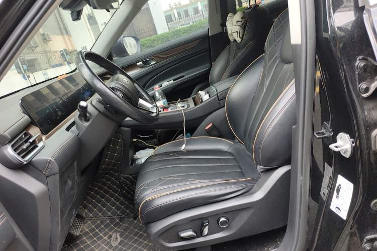 Used Ford Equator 2021 EcoBoost 225 Premier 6-Seater Left Front Seat
