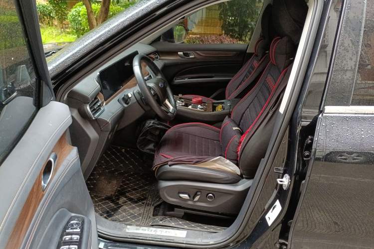 Used Ford Equator 2021 EcoBoost 225 Premier 7-Seater Left Front Seat
