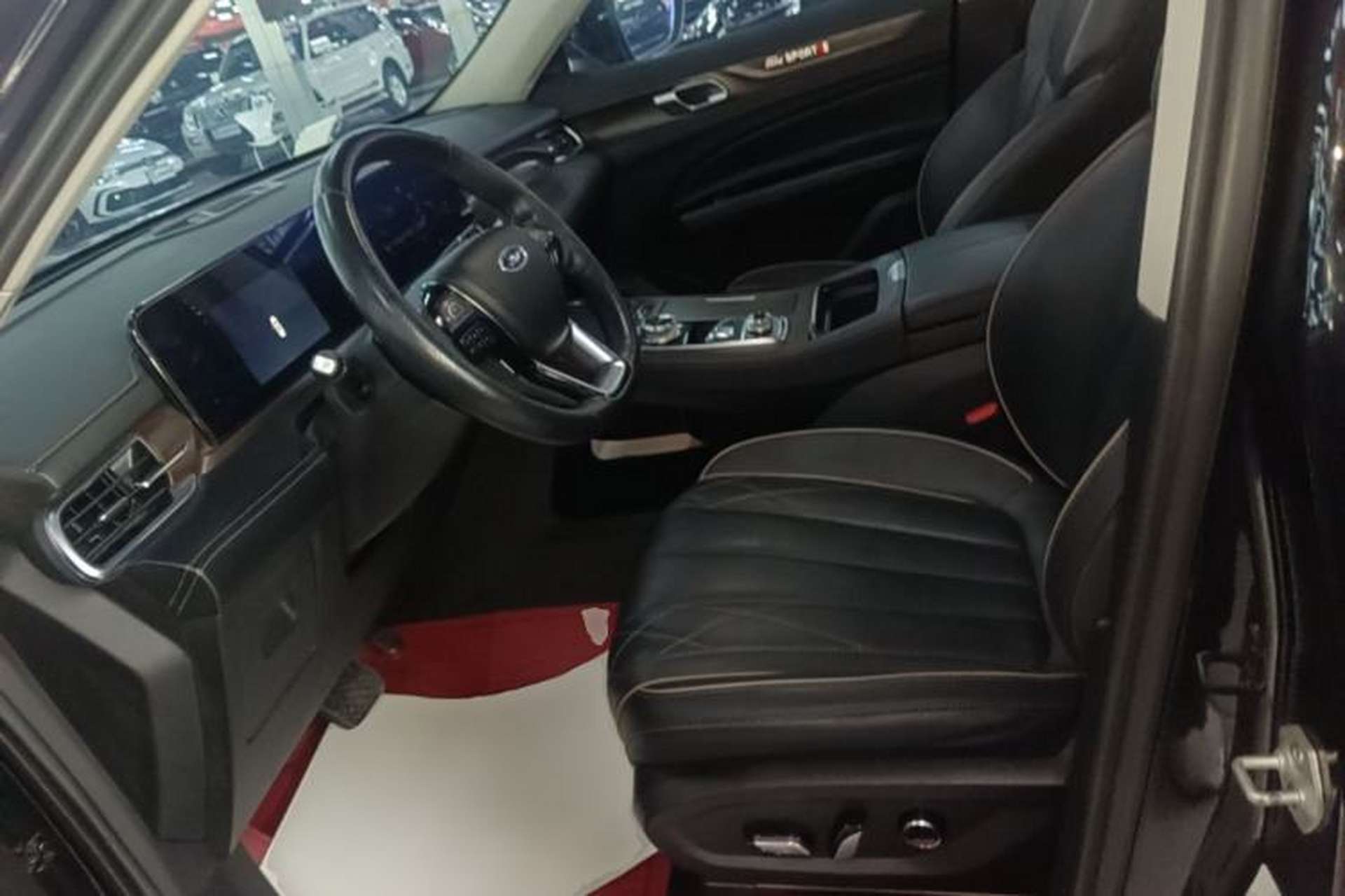 Used Ford Equator 2021 EcoBoost 225 Premier 7-Seater Left Front Seat