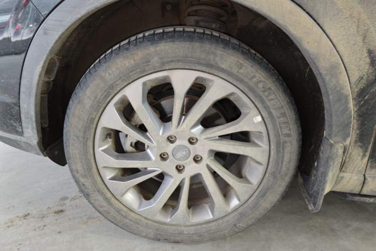 Used Ford Equator 2021 EcoBoost 225 Premier 6-Seater Left Front Wheel Hub