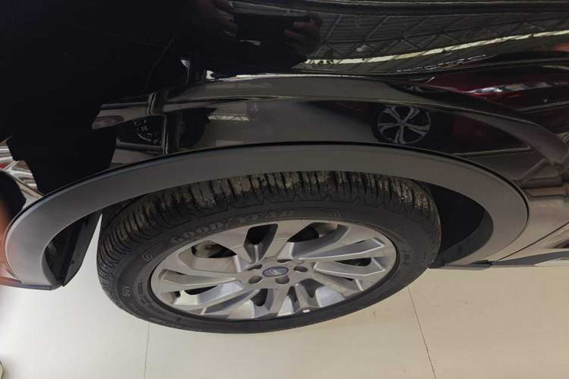 Used Ford Equator 2021 EcoBoost 225 Premier 6-Seater Left Front Wheel Hub