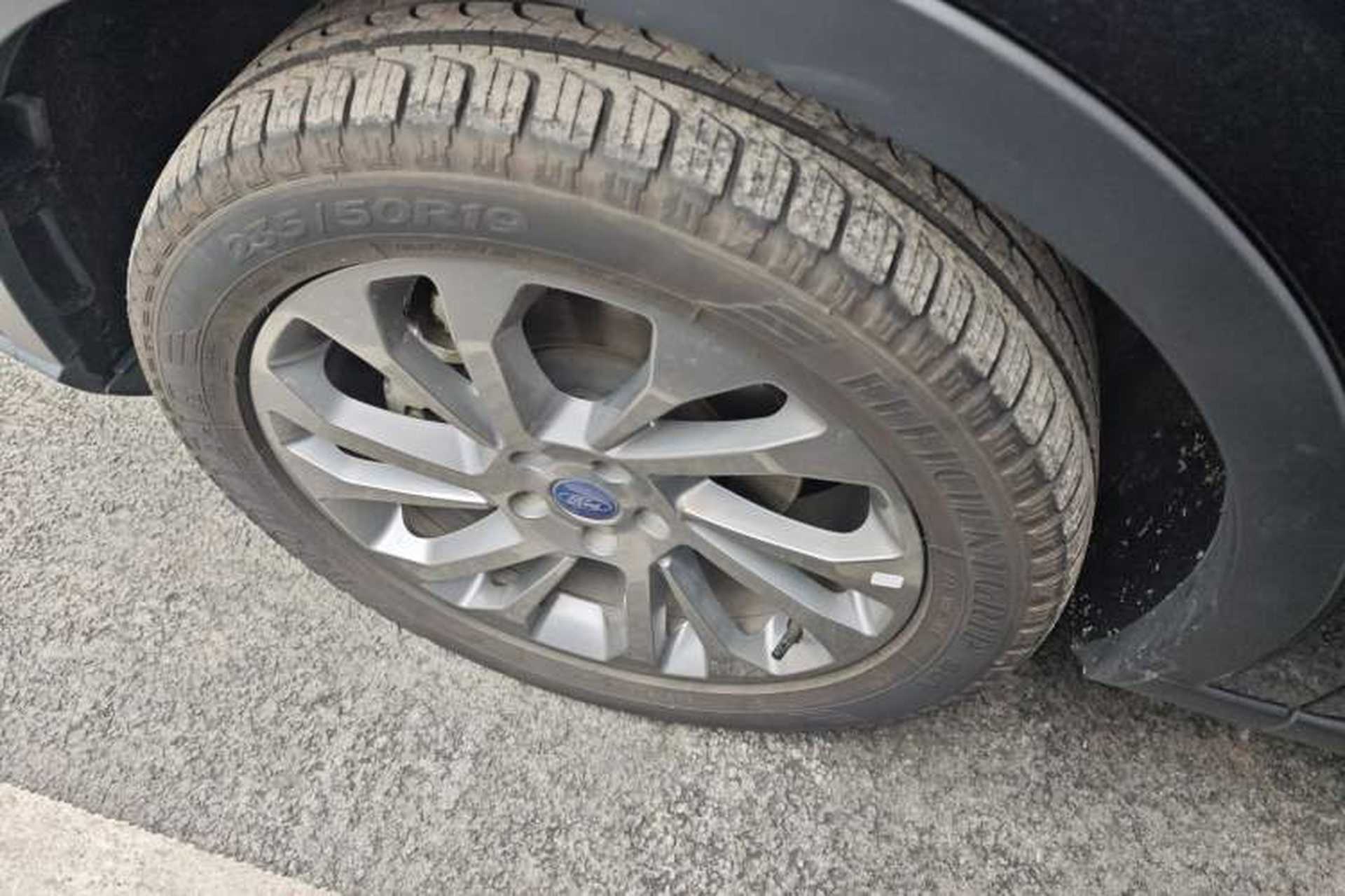 Used Ford Equator 2021 EcoBoost 225 Premier 6-Seater Left Front Wheel Hub