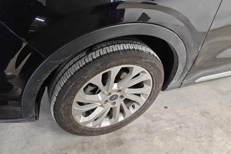 Used Ford Equator 2021 EcoBoost 225 Platinum Edition 6-seater Left Front Wheel Hub