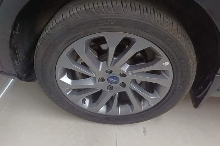 Used Ford Equator 2021 EcoBoost 225 Premier 6-Seater Left Front Wheel Hub