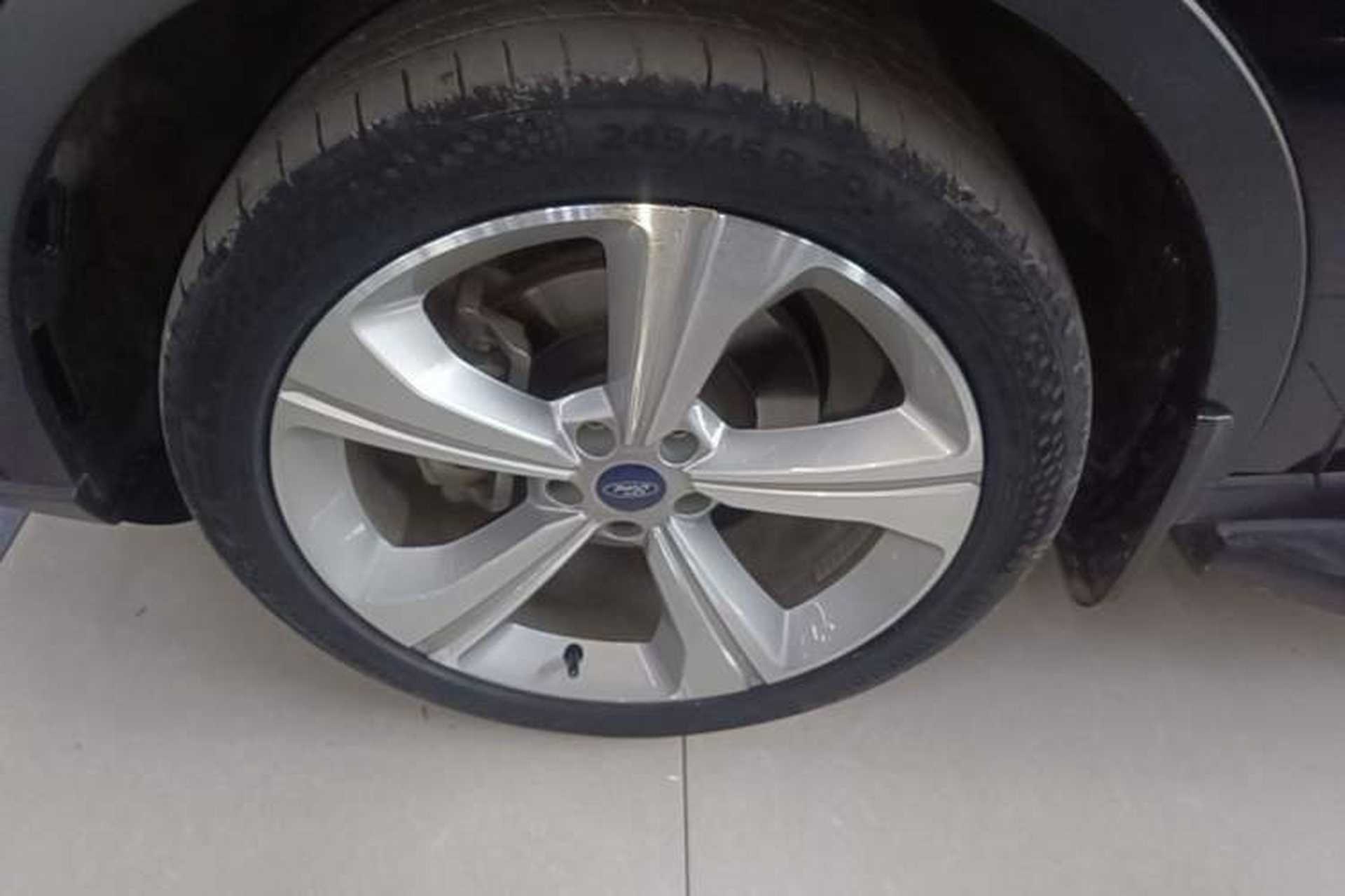 Used Ford Equator 2021 EcoBoost 225 Premier 7-Seater Left Front Wheel Hub