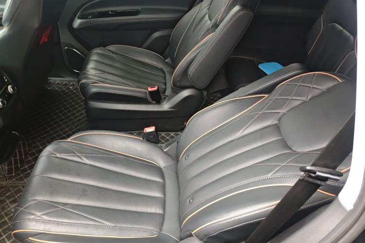Used Ford Equator 2021 EcoBoost 225 Premier 6-Seater Left Rear Seat