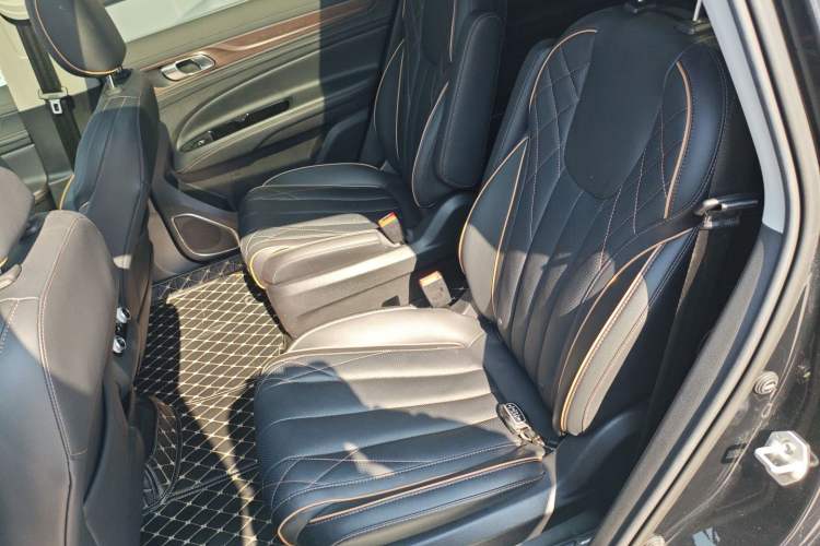 Used Ford Equator 2021 EcoBoost 225 Premier PLUS 7-seater (2/2/3) Left Rear Seat