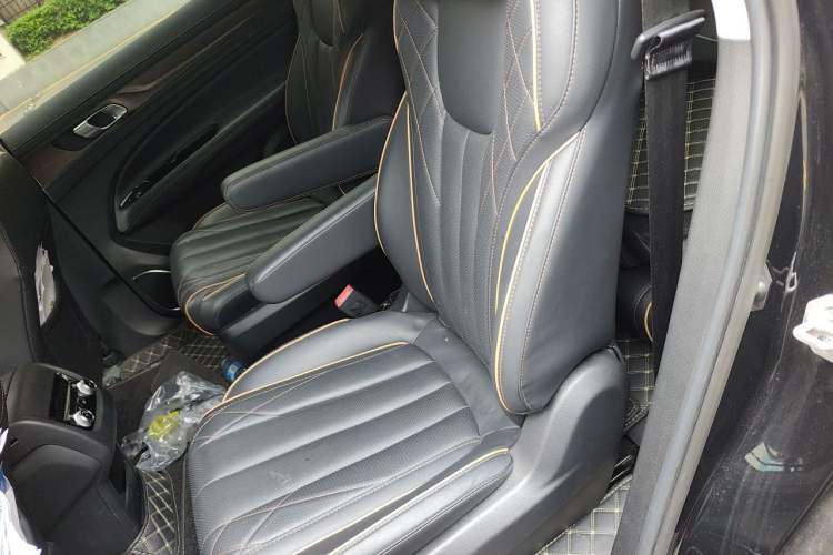 Used Ford Equator 2021 EcoBoost 225 Premier 6-Seater Left Rear Seat