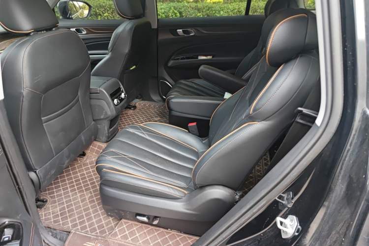 Used Ford Equator 2021 EcoBoost 225 Premier 6-Seater Left Rear Seat
