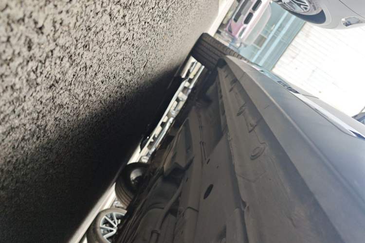 Used Ford Equator 2021 EcoBoost 225 Premier 6-Seater Left Side Sill