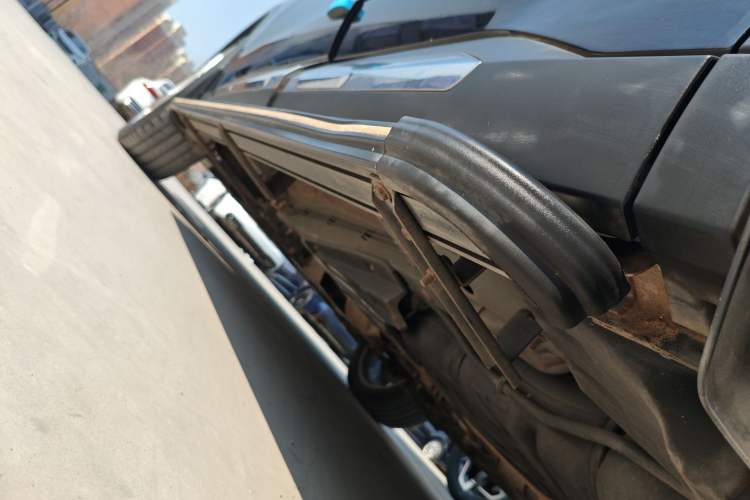 Used Ford Equator 2021 EcoBoost 225 Premier PLUS 7-seater (2/2/3) Left Side Sill
