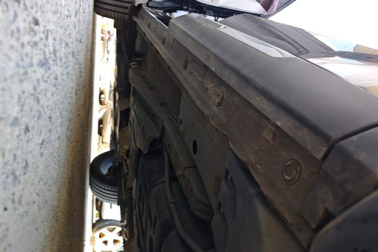 Used Ford Equator 2021 EcoBoost 225 Titanium 6-Seater Left Side Sill