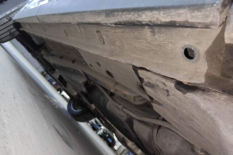 Used Ford Equator 2021 EcoBoost 225 Platinum Edition 6-seater Left Side Sill