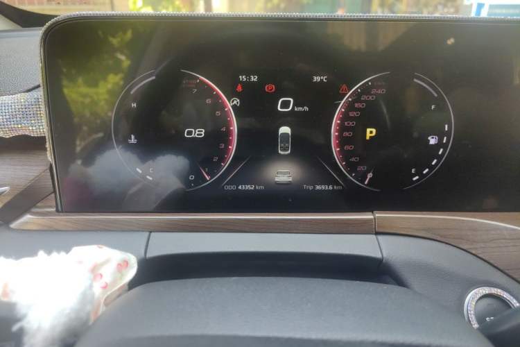 Used Ford Equator 2021 EcoBoost 225 Premier 6-Seater Odometer Close Up