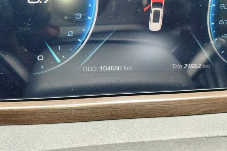 Used Ford Equator 2021 EcoBoost 225 Premier 6-Seater Odometer Close Up