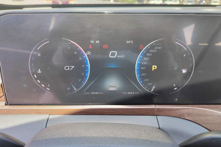 Used Ford Equator 2021 EcoBoost 225 Premier 6-Seater Odometer Close Up