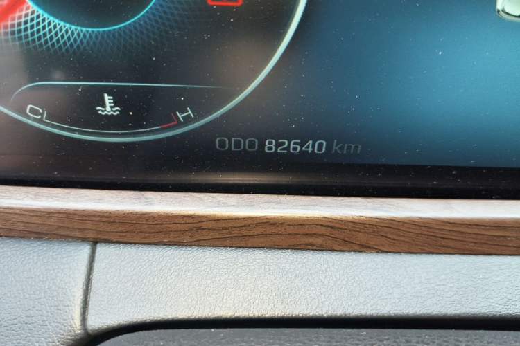 Used Ford Equator 2021 EcoBoost 225 Premier PLUS 6-Seater Odometer Close Up