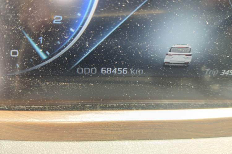 Used Ford Equator 2021 EcoBoost 225 Premier 6-Seater Odometer Close Up