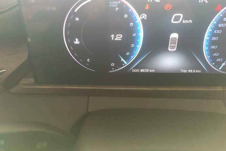 Used Ford Equator 2021 EcoBoost 225 Premier 7-Seater Odometer Close Up