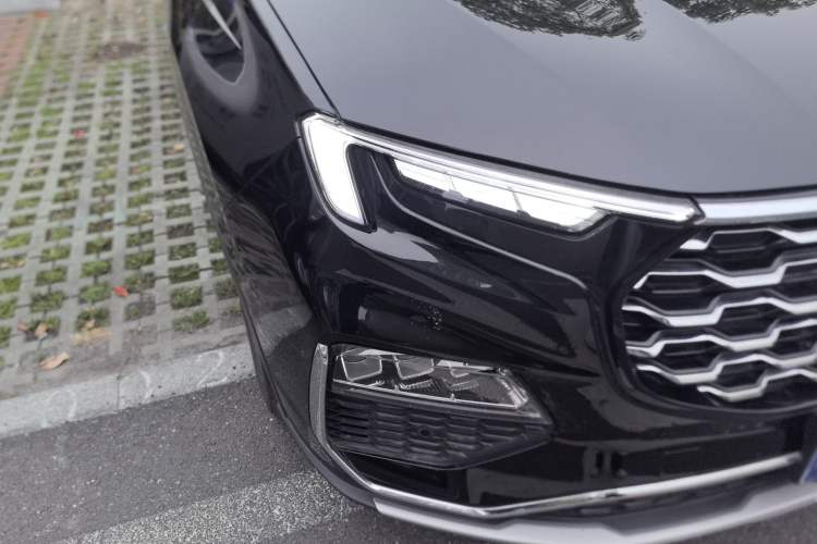 Used Ford Equator 2021 EcoBoost 225 Platinum Edition 6-seater Right Front Headlight