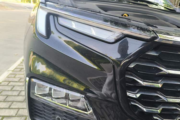 Used Ford Equator 2021 EcoBoost 225 Premier 6-Seater Right Front Headlight