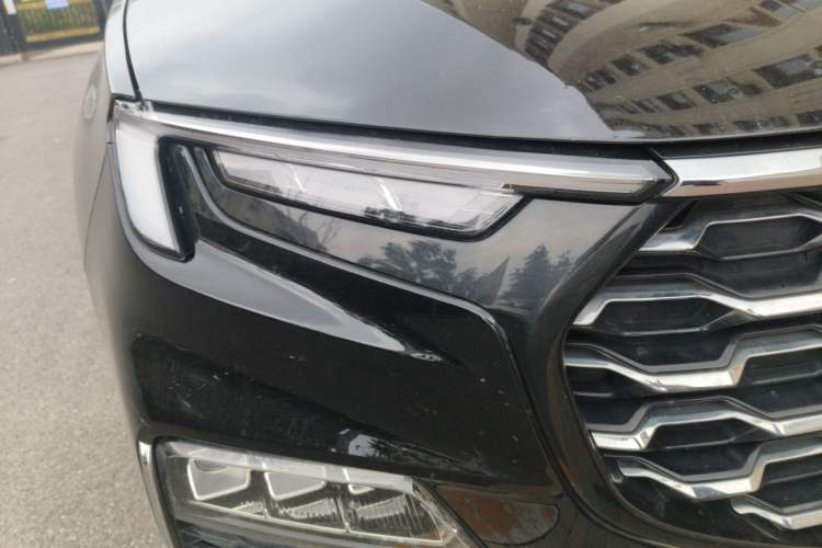 Used Ford Equator 2021 EcoBoost 225 Premier 6-Seater Right Front Headlight