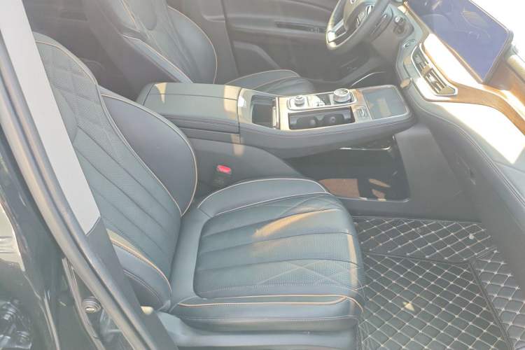 Used Ford Equator 2021 EcoBoost 225 Premier PLUS 7-seater (2/2/3) Right Front Seat