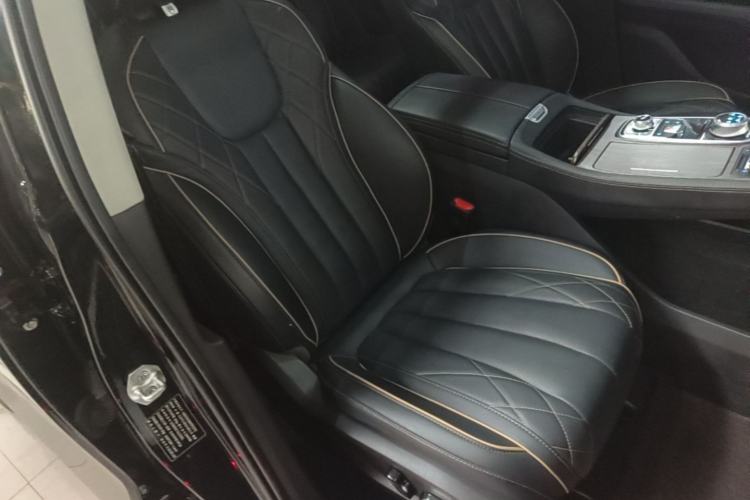Used Ford Equator 2021 EcoBoost 225 Premier 6-Seater Right Front Seat