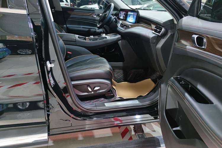 Used Ford Equator 2021 EcoBoost 225 Premier 7-Seater Right Front Seat