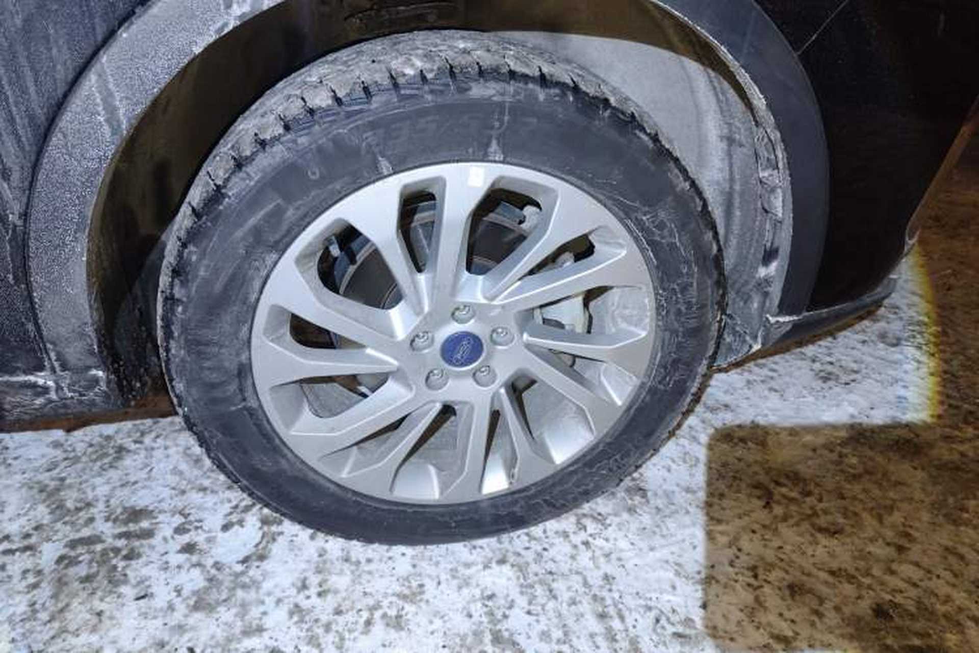 Used Ford Equator 2021 EcoBoost 225 Titanium 6-Seater Right Front Wheel Hub