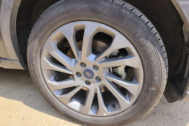 Used Ford Equator 2021 EcoBoost 225 Premier 7-Seater Right Front Wheel Hub